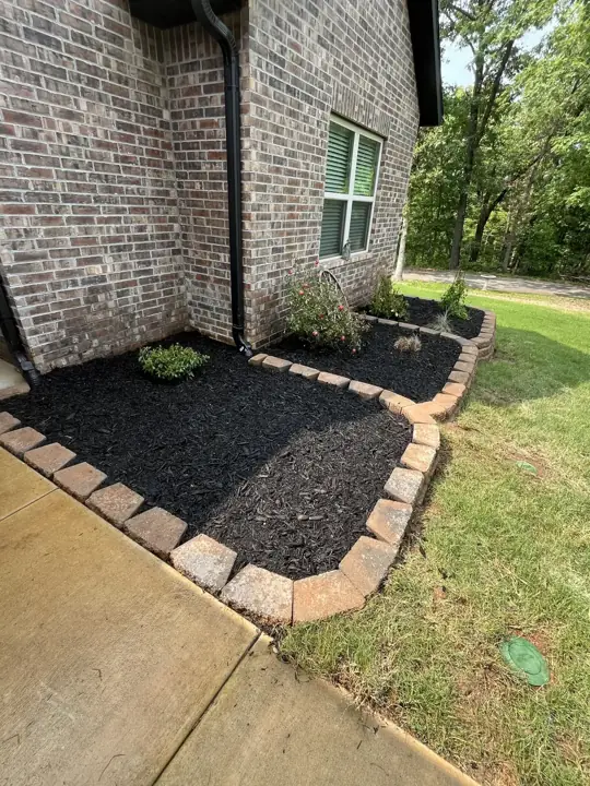 Paver Border Mulch Bed